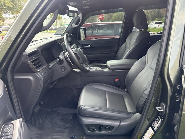 Used 2024 Lexus GX 550 w/ Cold Area Package AWD/4WD image 11