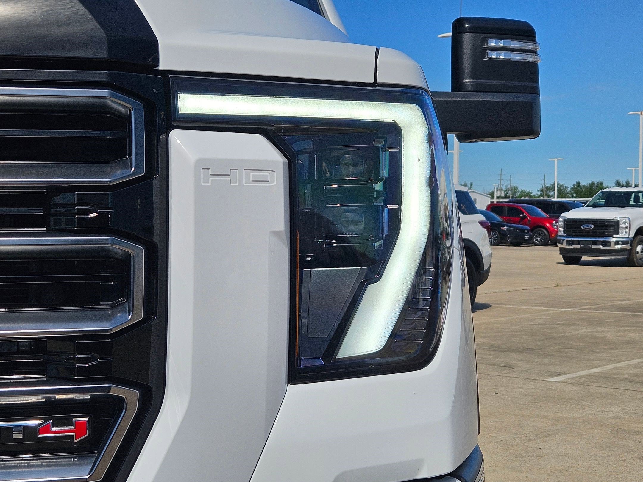Used 2025 GMC Sierra 2500 AT4 AWD/4WD image 12