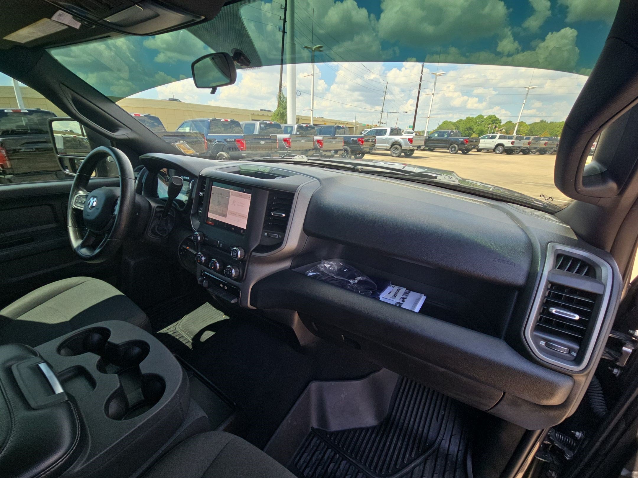 Used 2024 RAM 2500 Tradesman w/ Chrome Appearance Group AWD/4WD image 50