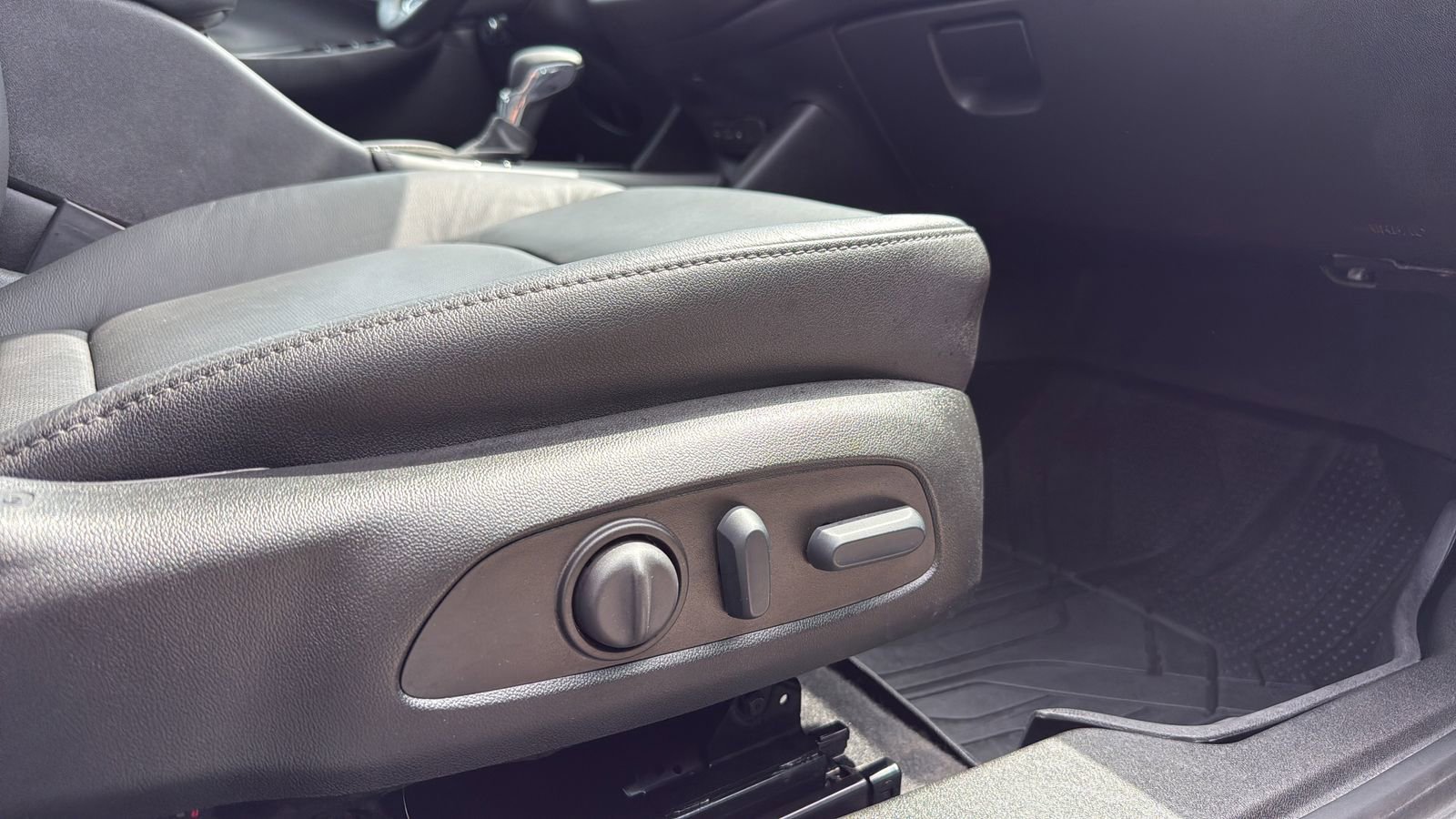 Used 2023 Chevrolet Malibu LT w/ LPO, Floor Liner Package FWD image 24