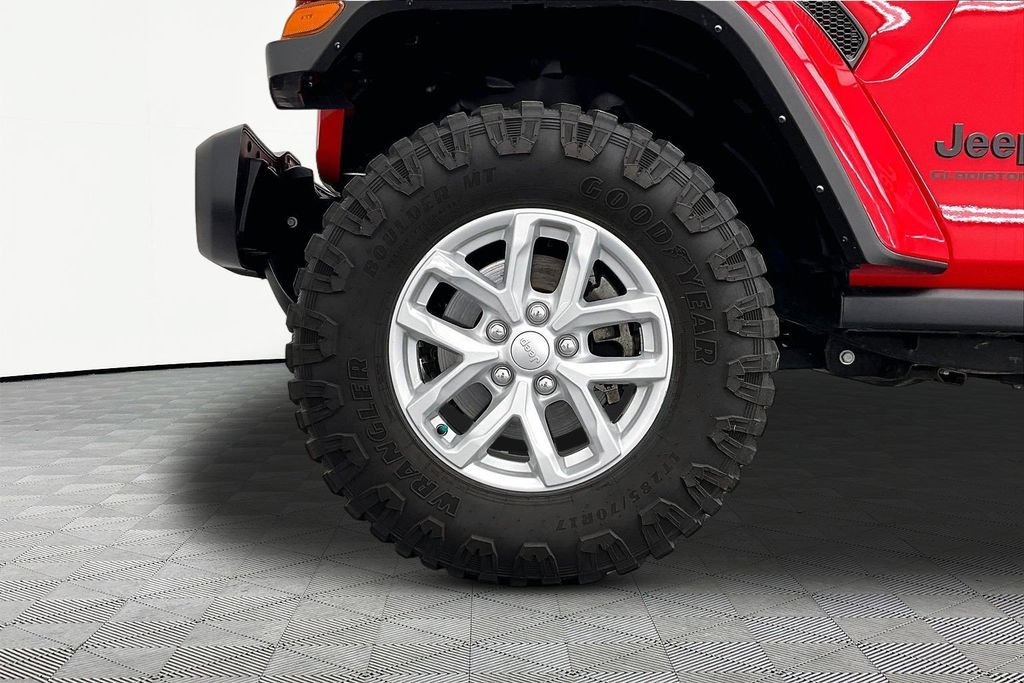 Used 2023 Jeep Gladiator Sport AWD/4WD image 9