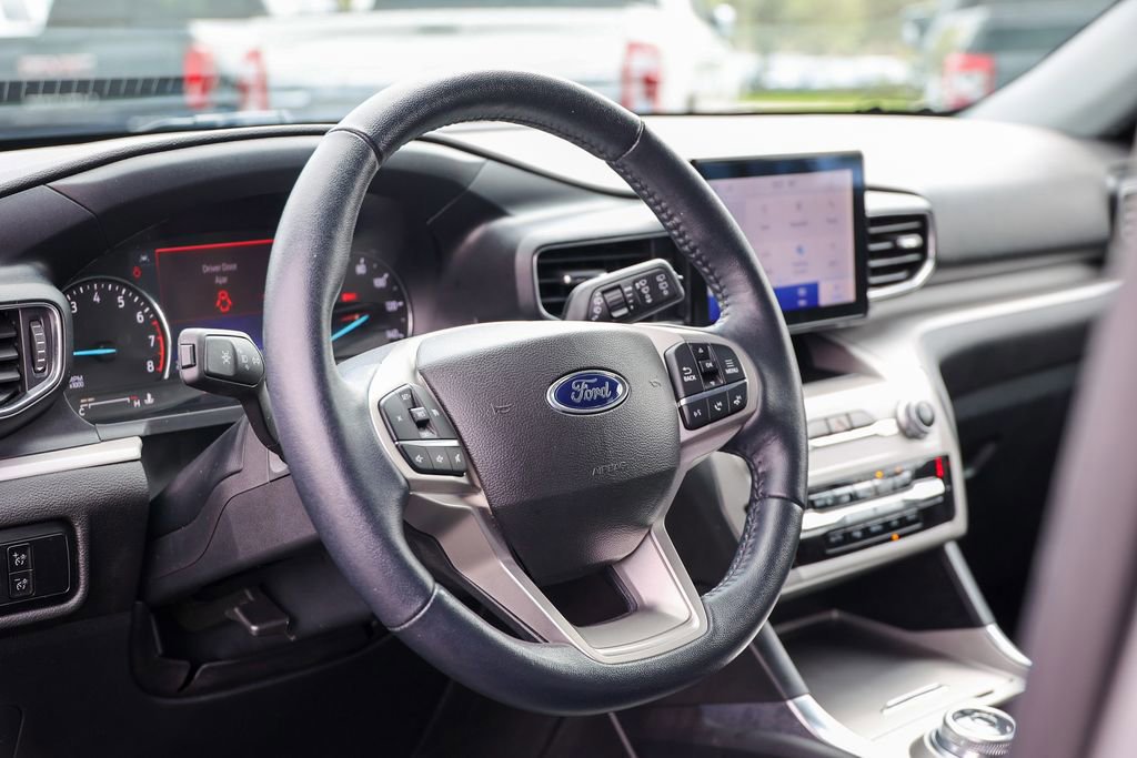 Certified 2023 Ford Explorer XLT w/ Equipment Group 202A image 30