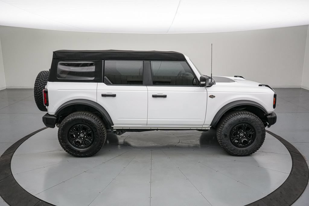 Certified 2023 Ford Bronco Wildtrak AWD/4WD image 3
