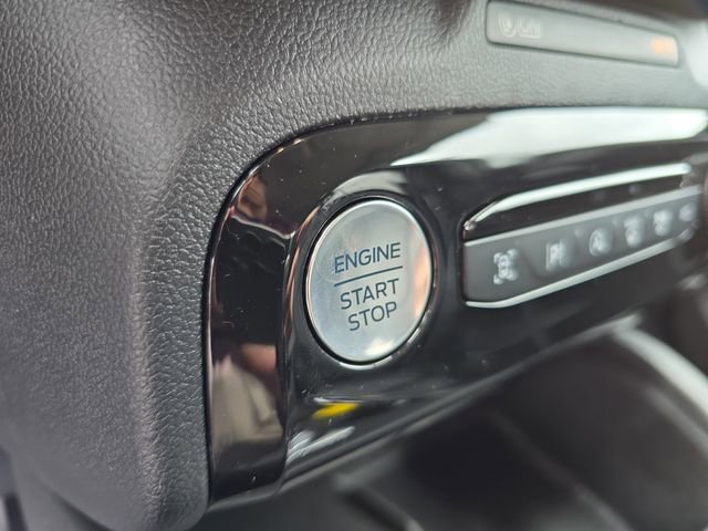 Certified 2024 Ford Escape Platinum AWD/4WD image 21