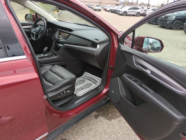 Used 2017 Cadillac XT5 Premium Luxury w/ LPO, Wheel Lock Package image 22