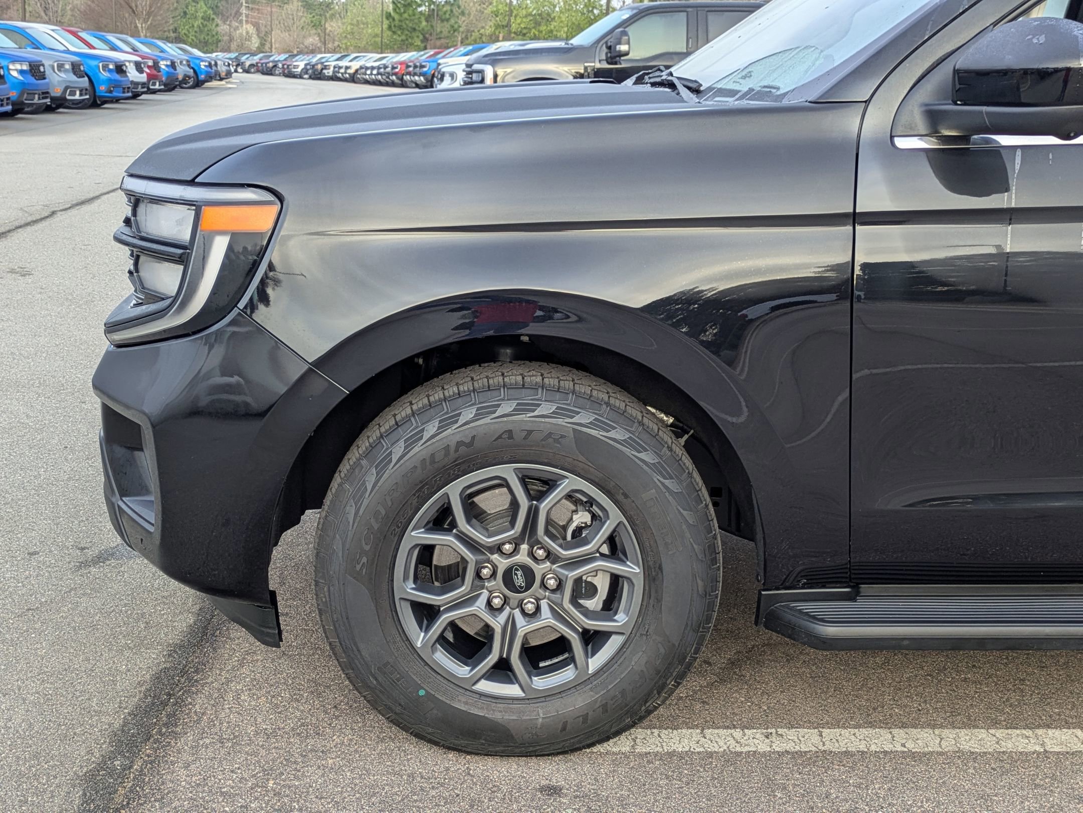 Certified 2025 Ford Expedition Active image 11