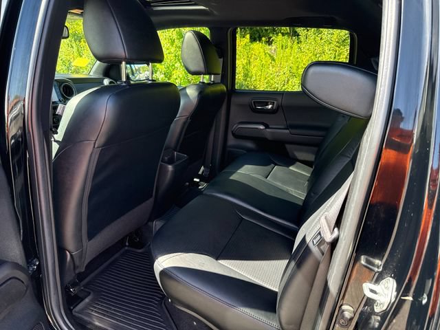 Used 2023 Toyota Tacoma TRD Sport w/ TRD Premium Sport Package AWD/4WD image 13