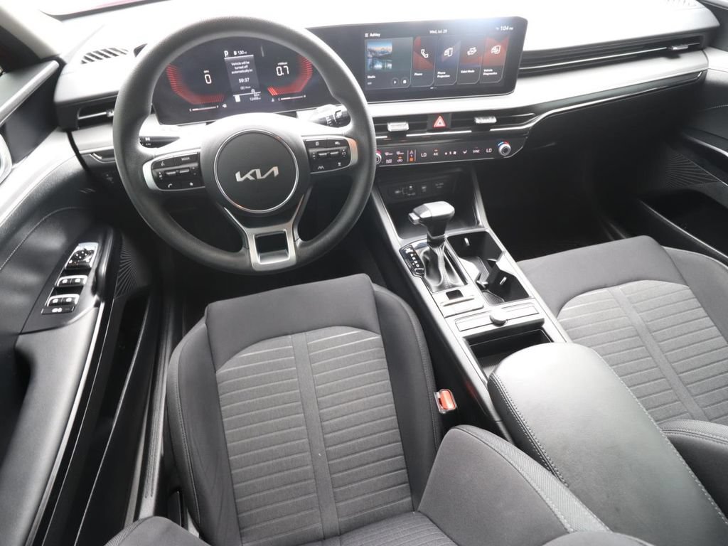Used 2025 Kia K5 LXS FWD image 6