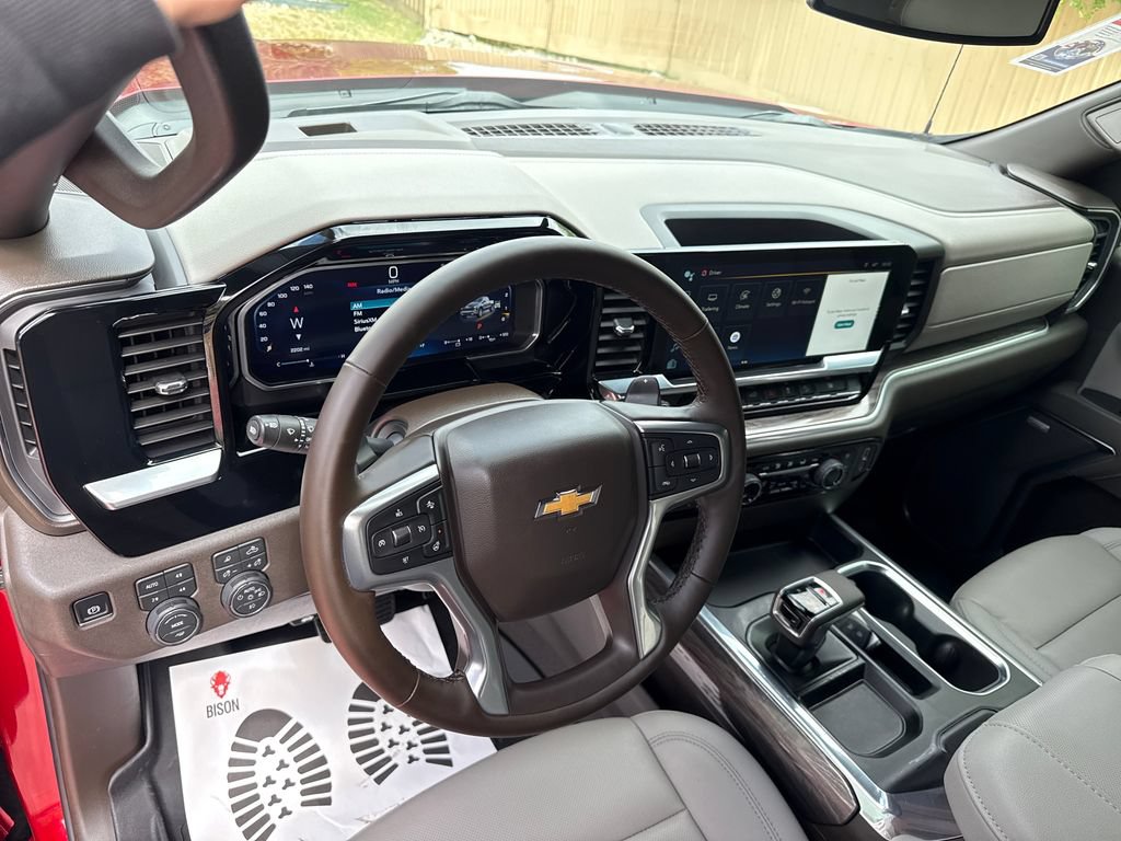 Used 2026 Chevrolet Silverado 1500 LTZ w/ LTZ Convenience Package II AWD/4WD image 13