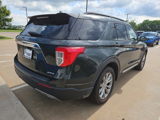 Certified 2022 Ford Explorer XLT w/ Equipment Group 202A AWD/4WD image 5