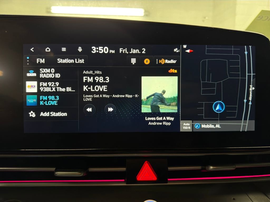 Used 2024 Hyundai Elantra SEL image 25