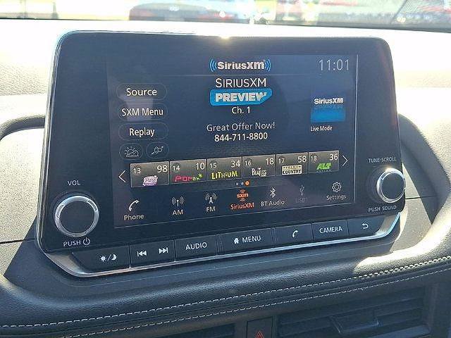 Used 2024 Nissan Rogue S AWD/4WD image 13