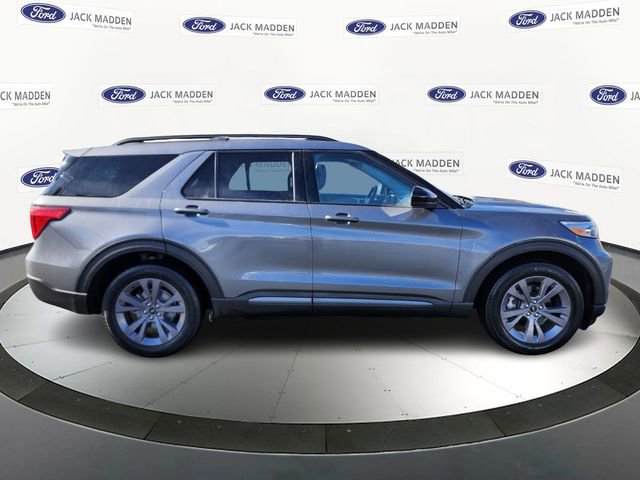 Certified 2023 Ford Explorer XLT w/ Equipment Group 202A image 2
