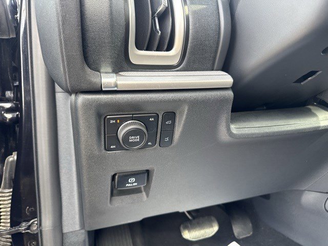 Certified 2025 Ford Expedition Active image 13