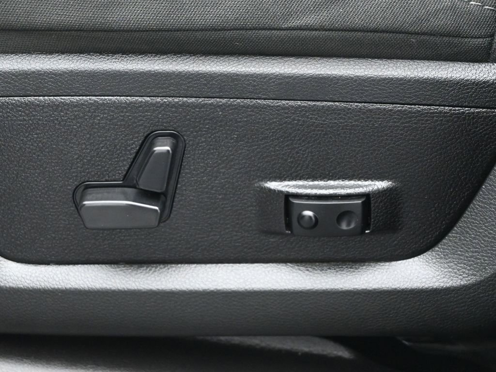 Used 2024 RAM 3500 Big Horn image 9