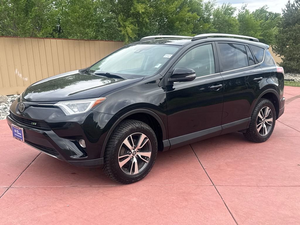 Used 2018 Toyota RAV4 XLE w/ Plus Extra Value Package AWD/4WD image 3