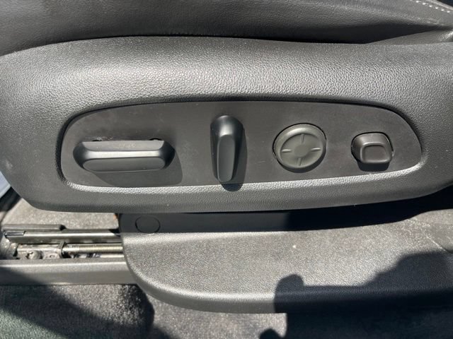 Used 2020 Buick Enclave Avenir w/ Avenir Technology Package FWD image 14