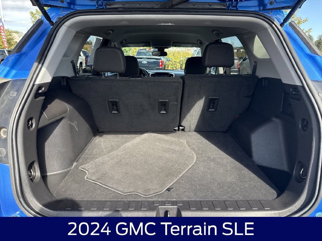 Used 2024 GMC Terrain SLE AWD/4WD image 19