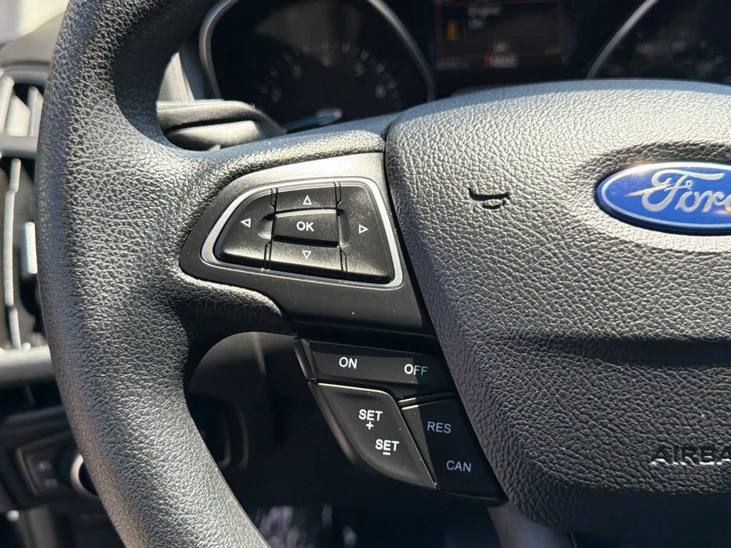 Certified 2017 Ford Focus SEL FWD image 28
