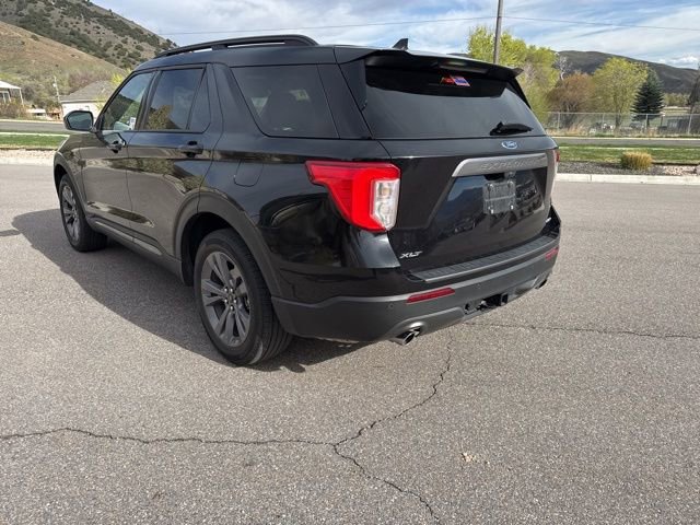 Certified 2022 Ford Explorer XLT w/ Equipment Group 202A AWD/4WD image 5