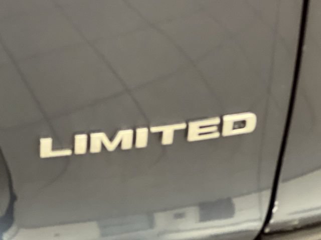 Used 2020 Jeep Cherokee Limited AWD/4WD image 6