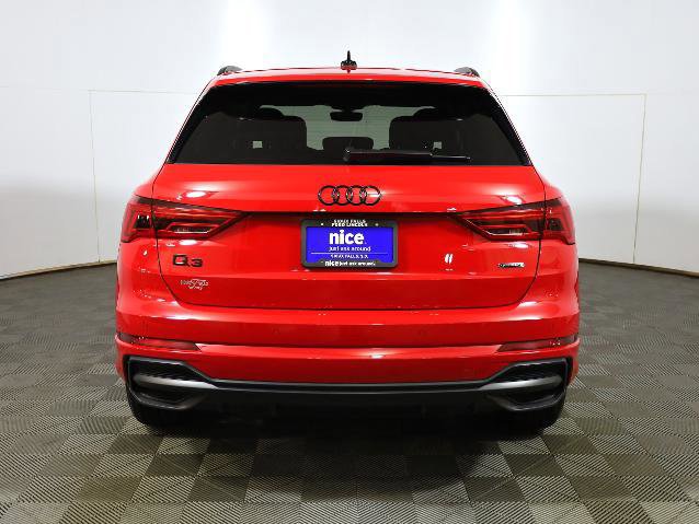 Used 2022 Audi Q3 2.0T Premium Plus w/ Premium Plus Package image 3