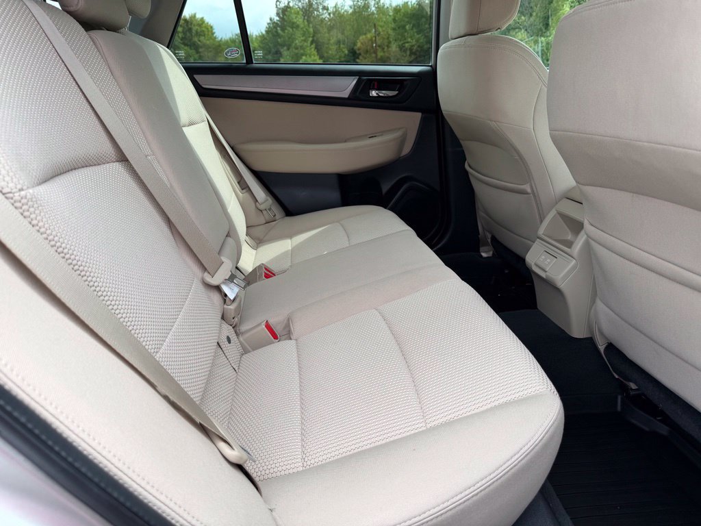 Used 2019 Subaru Outback 2.5i Premium AWD/4WD image 16