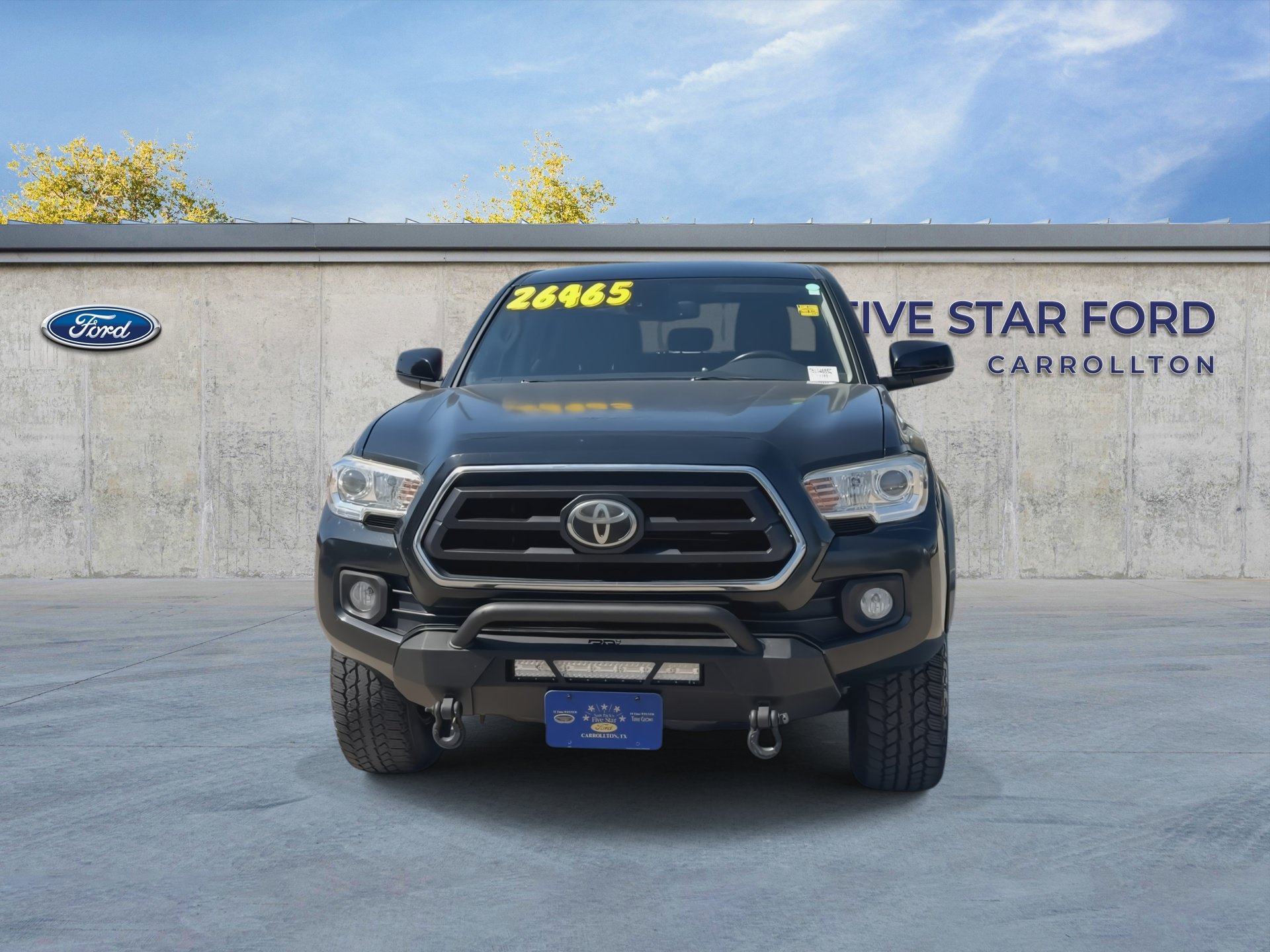 Used 2020 Toyota Tacoma SR5 RWD image 3