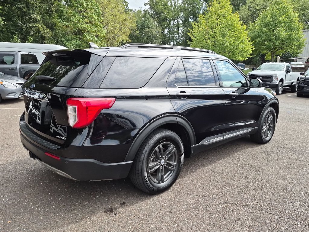 Certified 2021 Ford Explorer XLT w/ Equipment Group 202A AWD/4WD image 13