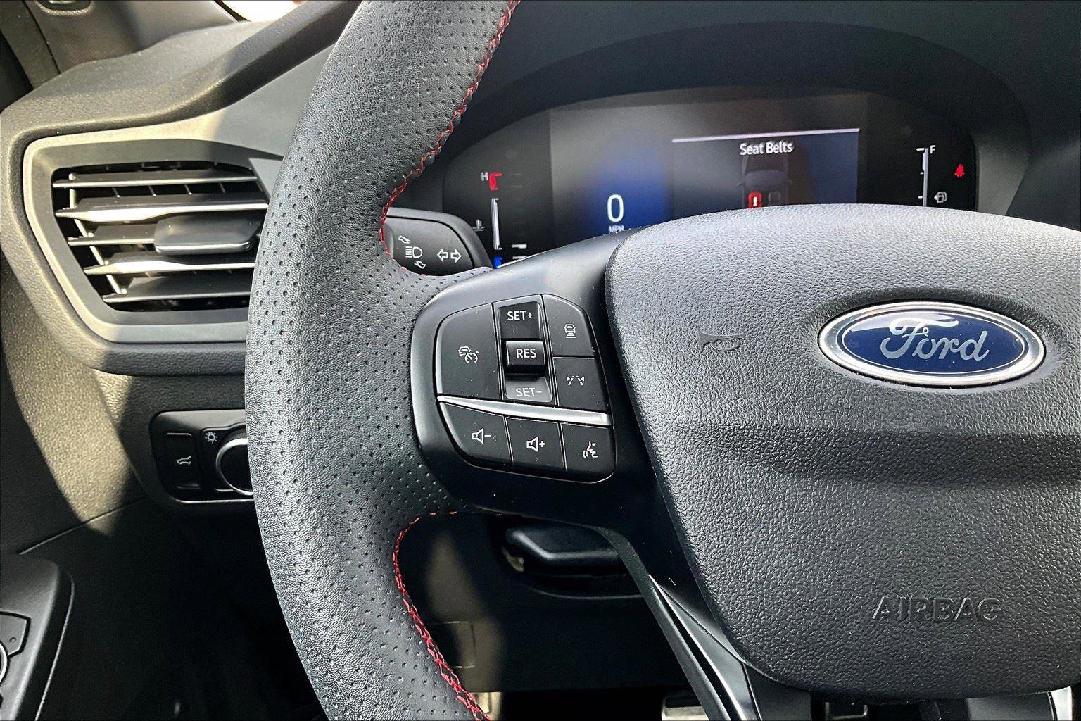 Certified 2023 Ford Escape ST-Line w/ Tech Pack #1 image 9