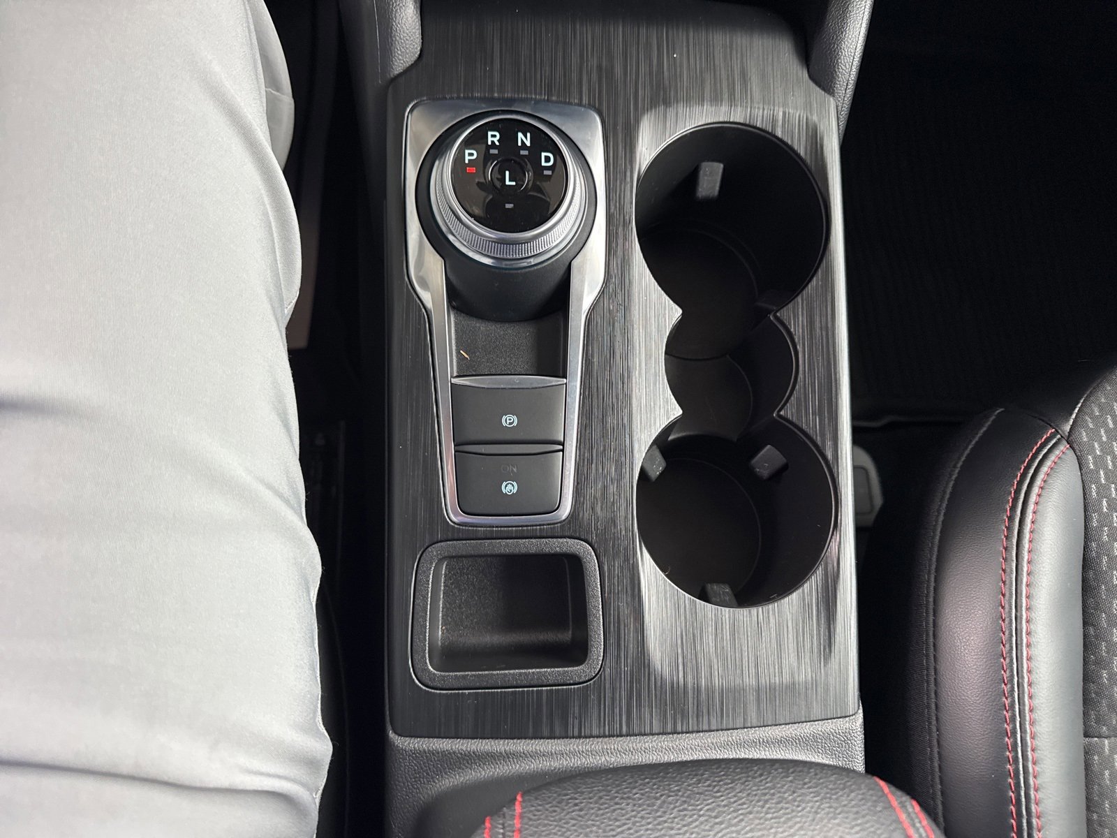 Certified 2024 Ford Escape ST-Line w/ Tech Pack #1 image 29