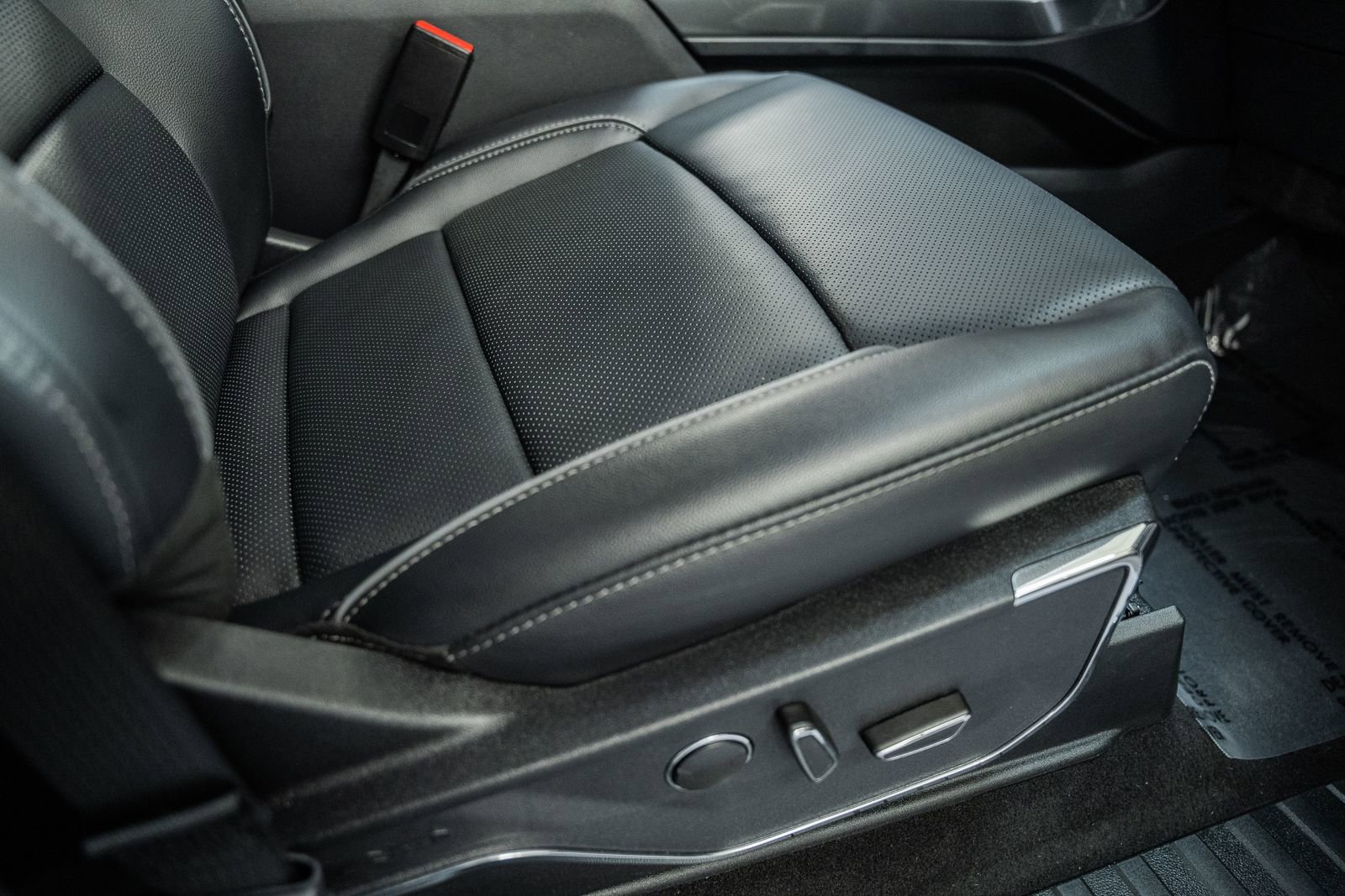 Certified 2023 Ford F150 Lariat w/ Equipment Group 502A High image 45