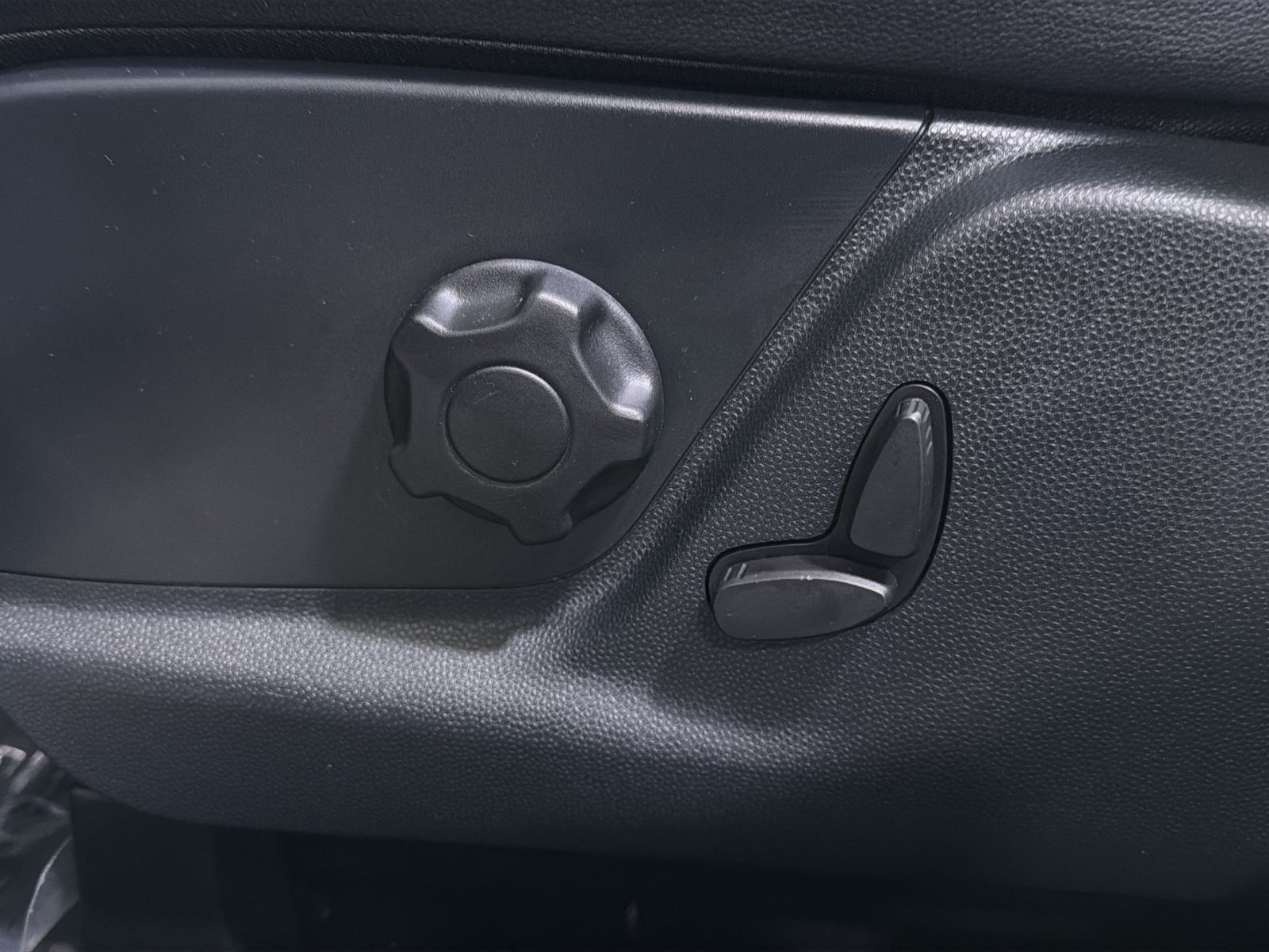 Certified 2020 Ford EcoSport SES AWD/4WD image 24