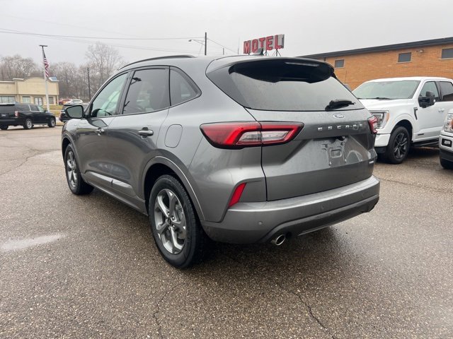 Certified 2023 Ford Escape ST-Line w/ Tech Pack #1 image 6