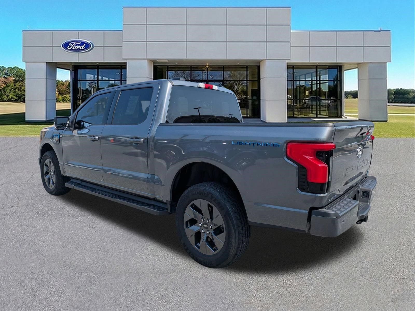 Certified 2025 Ford F150 Lightning Flash AWD/4WD image 3