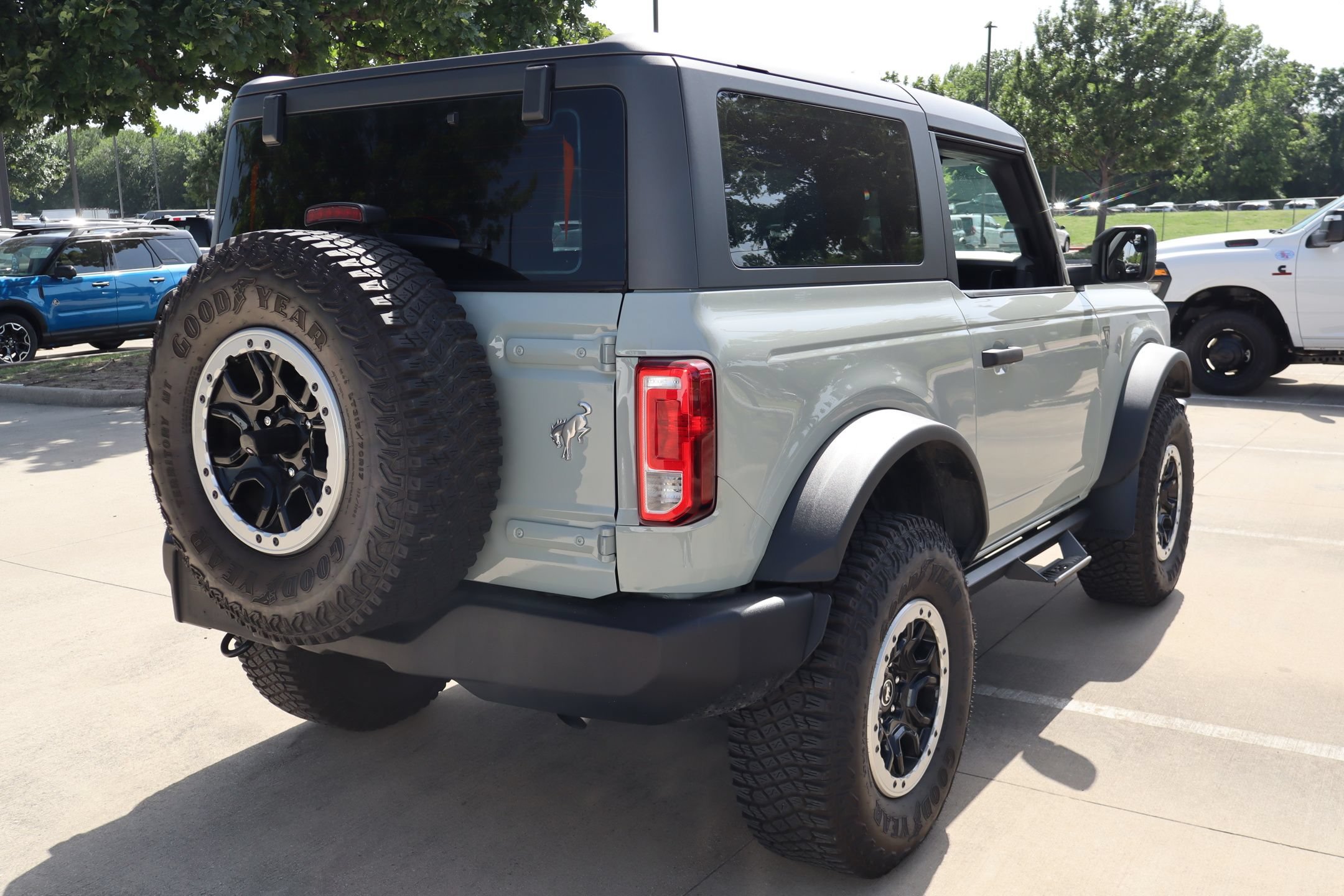 Certified 2022 Ford Bronco 2-Door w/ Sasquatch Package AWD/4WD image 3