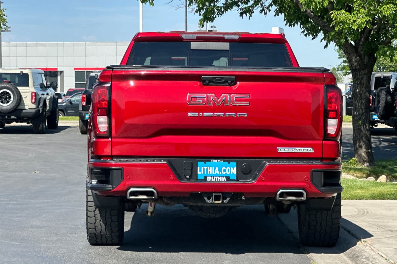 Used 2023 GMC Sierra 1500 Elevation w/ Elevation Premium Package AWD/4WD image 7