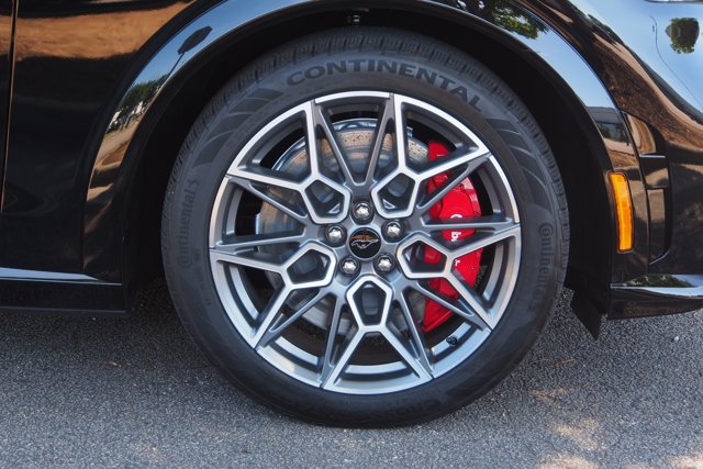 Certified 2025 Ford Mustang Mach-E GT AWD/4WD image 9