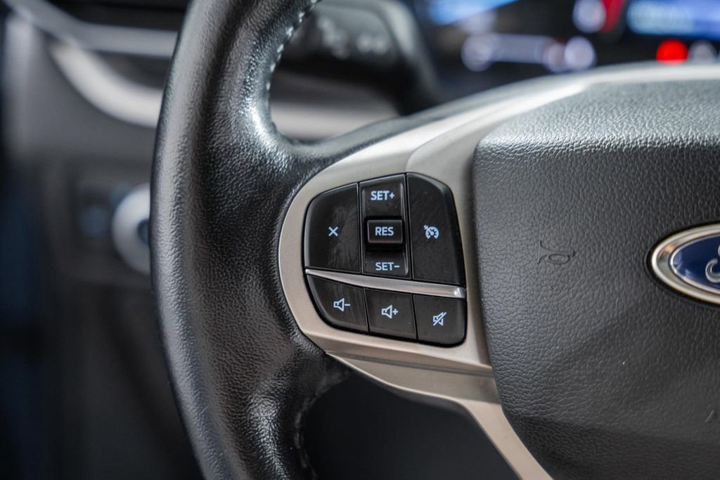 Certified 2021 Ford Explorer XLT w/ Equipment Group 202A image 30