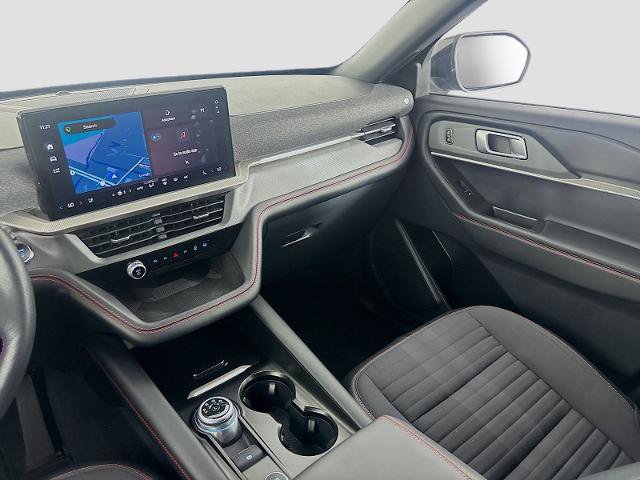 Certified 2025 Ford Explorer ST-Line w/ ST-Line Street Pack AWD/4WD image 24