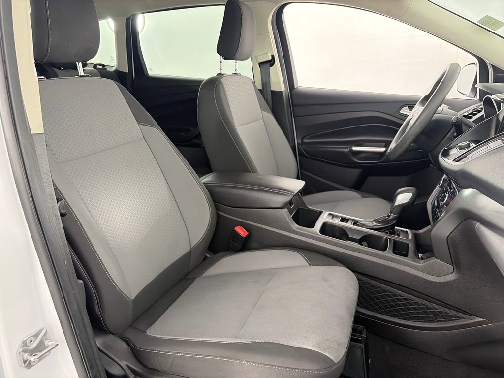 Certified 2019 Ford Escape SE image 31