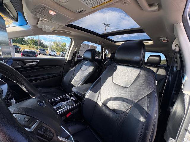 Certified 2019 Ford Edge Titanium w/ Equipment Group 301A FWD image 12