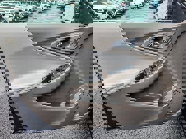 Used 2018 Chevrolet Malibu Premier image 25