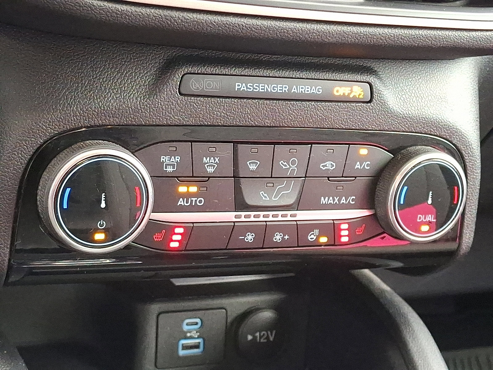 Certified 2022 Ford Escape SE w/ Convenience Package image 17