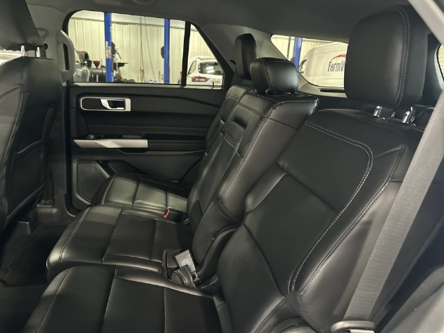 Certified 2023 Ford Explorer XLT w/ Equipment Group 202A AWD/4WD image 30