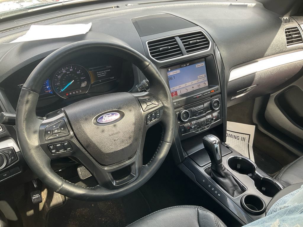 Certified 2017 Ford Explorer XLT w/ Equipment Group 202A image 25