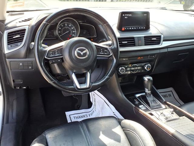 Used 2018 MAZDA MAZDA3 Touring FWD image 16