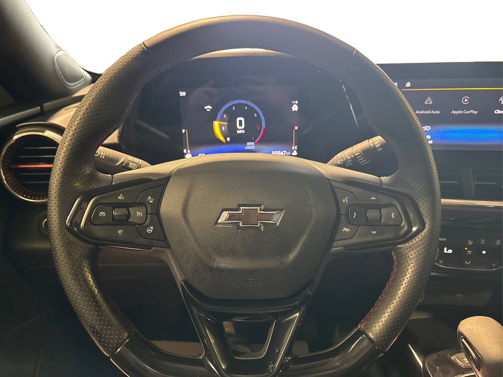 Used 2025 Chevrolet Trax RS w/ Sunroof Package FWD image 28