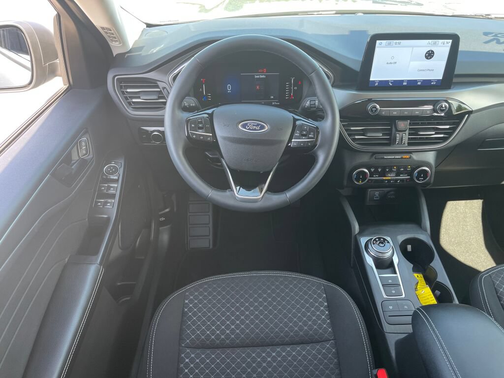 Certified 2023 Ford Escape Active AWD/4WD image 2