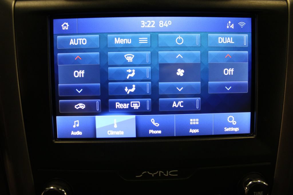 Certified 2020 Ford Fusion SE FWD image 25